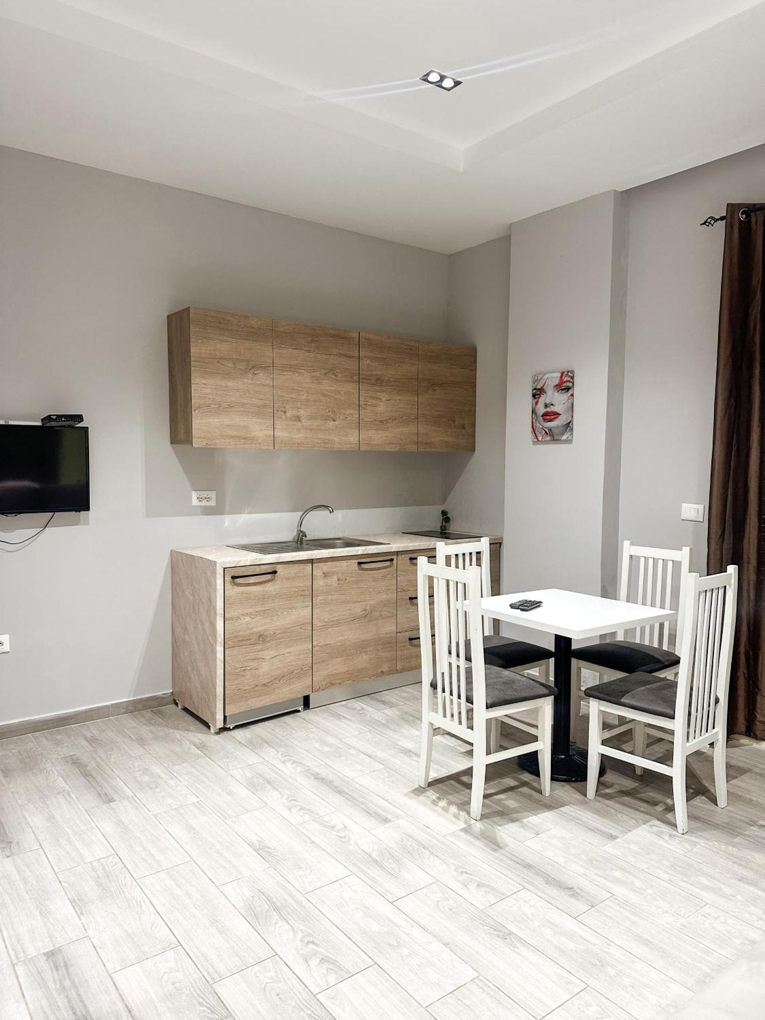 Azura Beach * Durrës